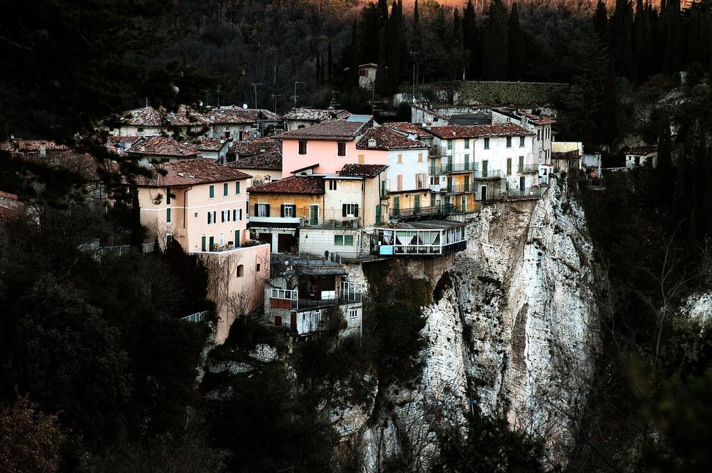 Piccola Italia Aparthotel Tremosine Exterior photo